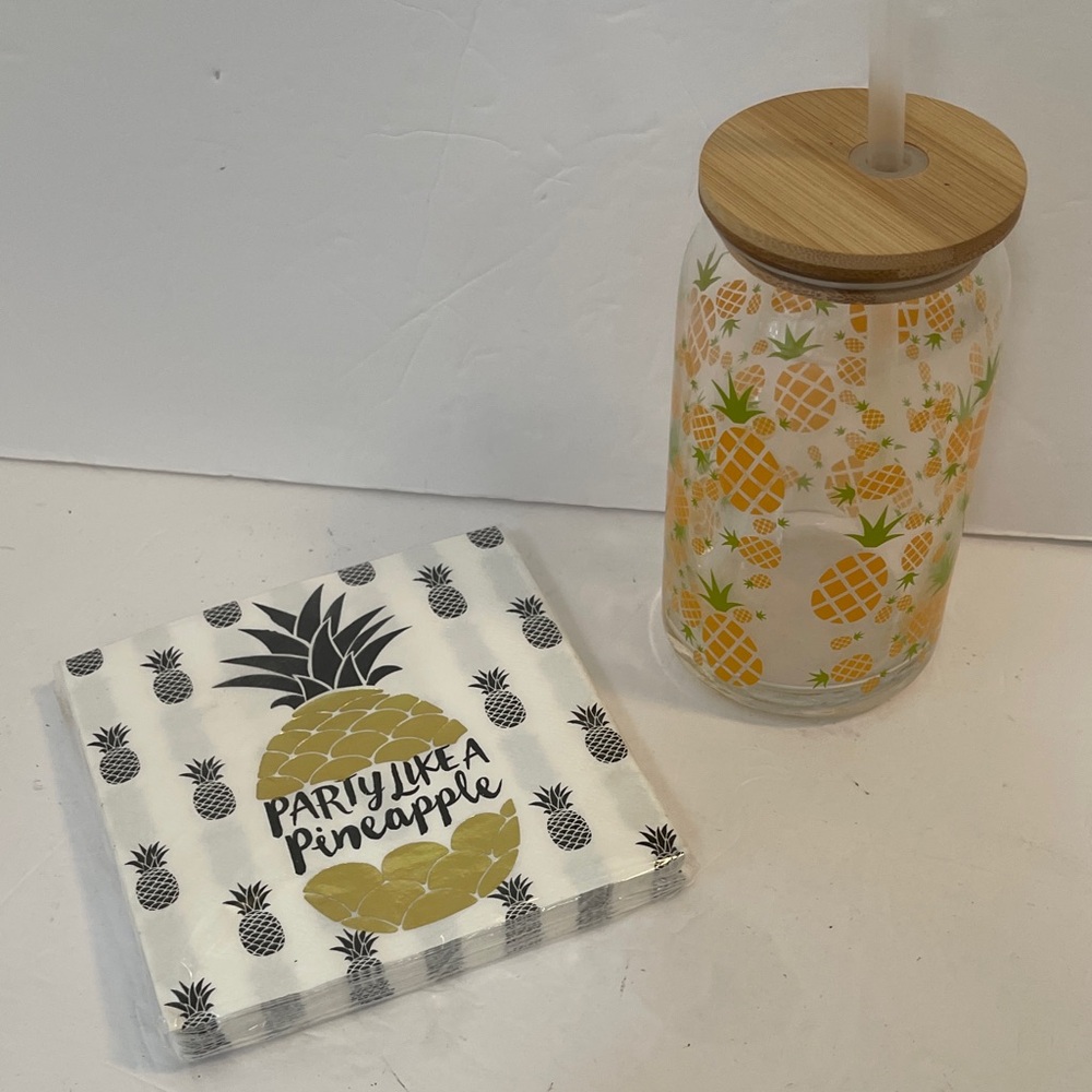 Avenue Black and White Pineapple Napkins and drink cup